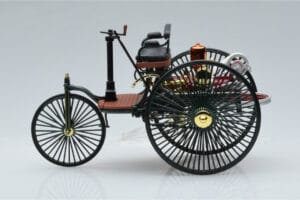 Mercedes Patent Motorwagen Green Norev 1:18 183701 Diecast - image 3 of 6
