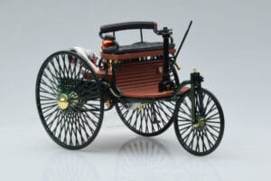 Mercedes Patent Motorwagen Green Norev 1:18 183701 Diecast - image 4 of 6