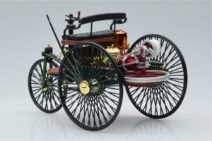 Mercedes Patent Motorwagen Green Norev 1:18 183701 Diecast - image 5 of 6