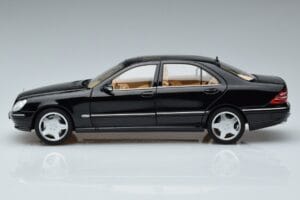 Mercedes S-Class W220 S55 AMG Limited Edition Norev 1:18 183812 Diecast - image 4 of 7