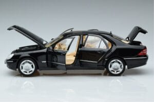 Mercedes S-Class W220 S600 Limited Edition Norev 1:18 183811 Diecast - image 4 of 8