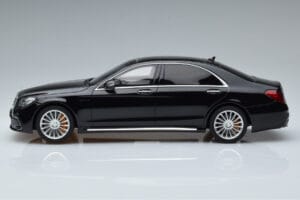 Mercedes AMG S65 W222 Black GT Spirit 1:18 GT228 Resin - image 3 of 6