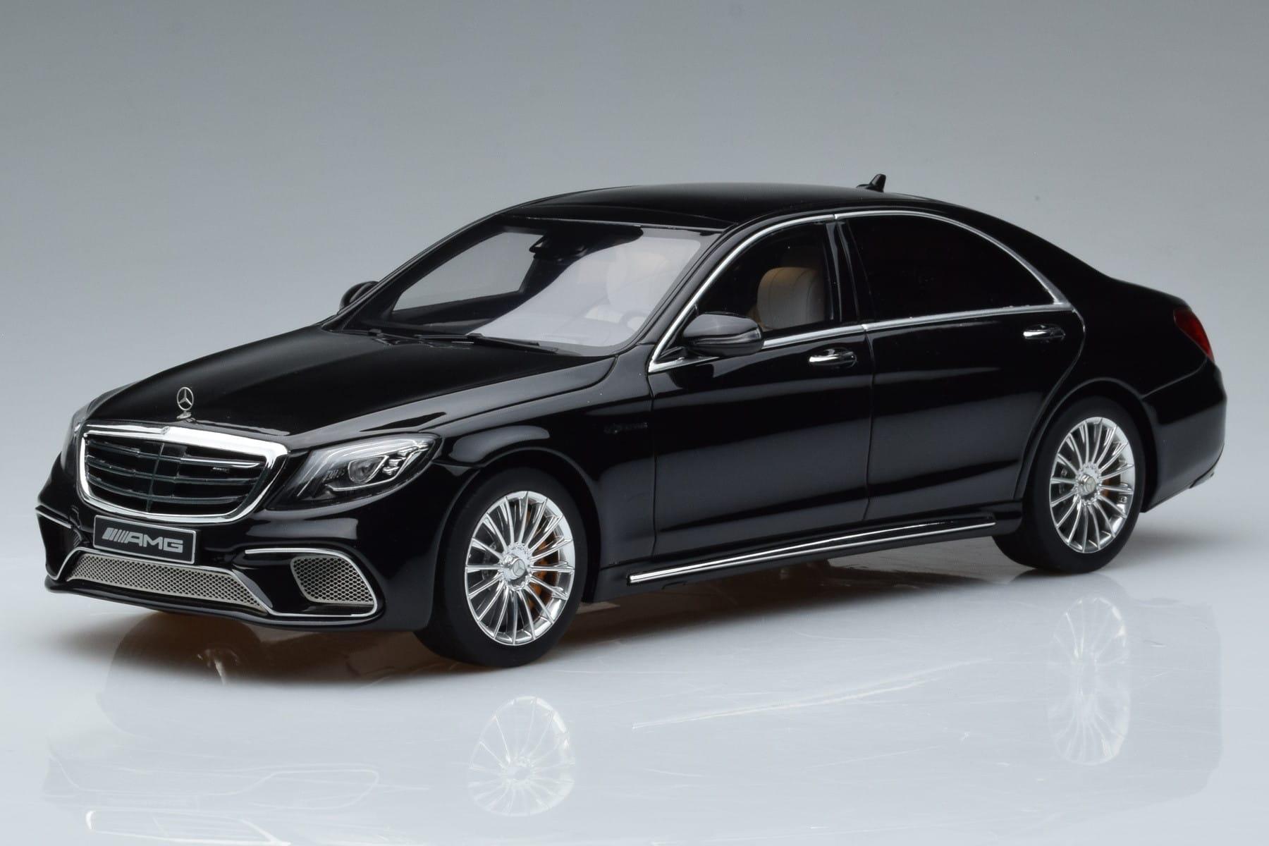 GT Spirit Mercedes AMG S65 W222 1:18 Black