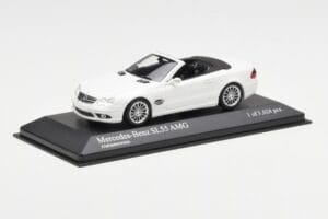 Mercedes SL 55 AMG R230 White Minichamps 1:43 400036170 Diecast - image 2 of 4