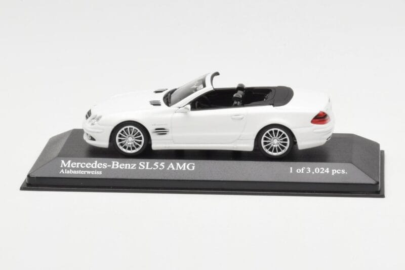 Mercedes SL 55 AMG R230 White Minichamps 1:43 Mercedes SL 55 AMG R230 White Minichamps 1:43 400036170 Diecast