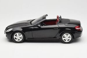 Mercedes SLK R171 Obsidian Black Metallic Minichamps 1:18 B66962319 Diecast - image 5 of 9