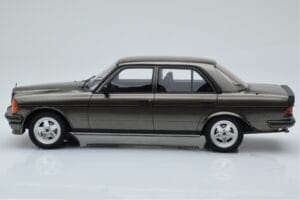 Mercedes W123 AMG 280 Grey Otto 1:18 OT750 Resin - image 3 of 6