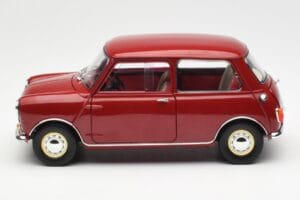 Morris Mini Minor Red Kyosho 1:18 08964R Diecast - image 4 of 8