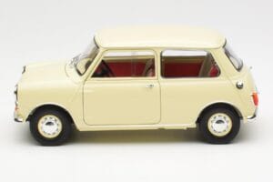 Morris Mini Minor White Kyosho 1:18 08964W Diecast - image 4 of 8