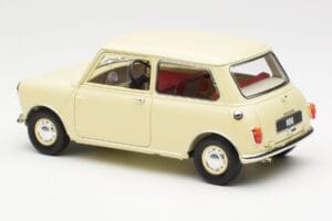 Morris Mini Minor White Kyosho 1:18 08964W Diecast - image 7 of 8