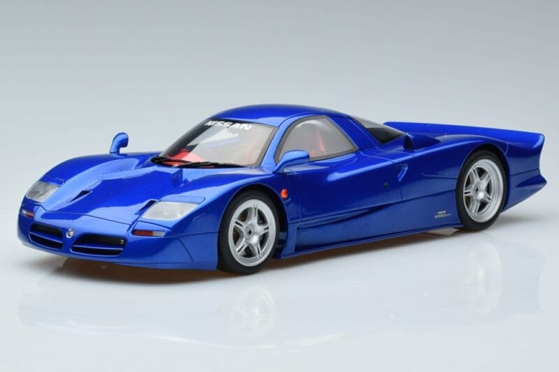 Nissan R390 GT1 Road Car GT Spirit 1:18 GT403 Resin