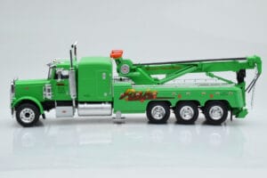 Peterbilt 359 Wrecker Road Service Green IXO 1:43 TTR031 Diecast - image 3 of 5