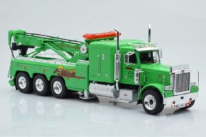 Peterbilt 359 Wrecker Road Service Green IXO 1:43 TTR031 Diecast - image 4 of 5