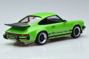 Porsche 911 3.2 Carrera Lime Green GT Spirit 1:18 GT740 Resin - image 2 of 6