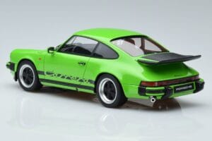Porsche 911 3.2 Carrera Lime Green GT Spirit 1:18 GT740 Resin - image 5 of 6