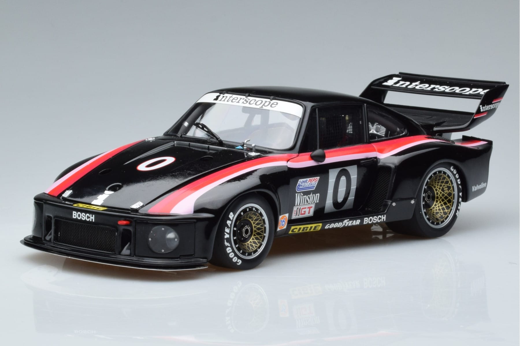 No155ミニカー1/18箱ありEXOTO PORSCHE 935 turbo Porsche 935 Turbo 24 Hours of Daytona 1979 Exoto 1:18