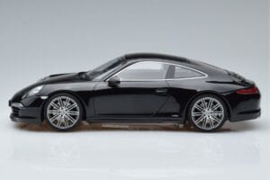 Porsche 911 991 Carrera 4 Black Edition GT Spirit 1:18 GT114 Resin - image 3 of 6