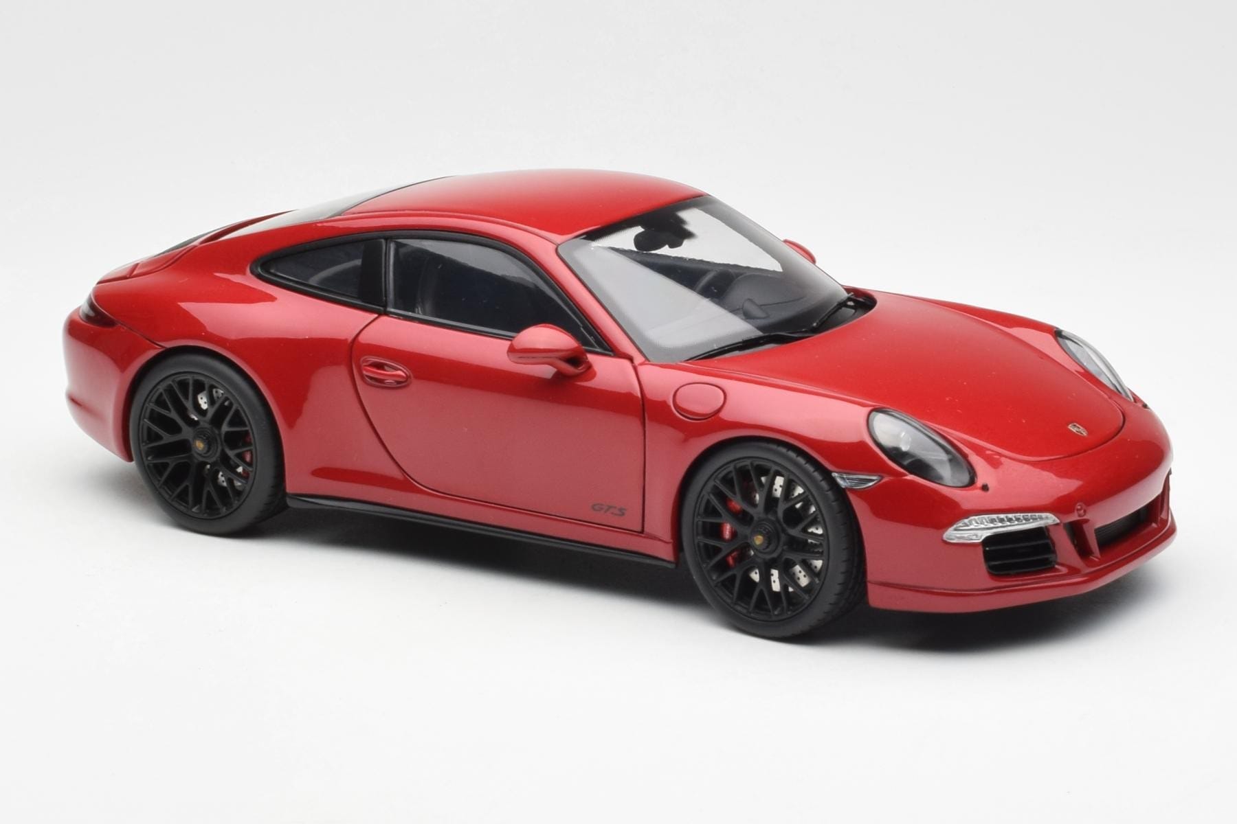 Porsche 911 991 Carrera GTS Carmine Red Schuco 1:18