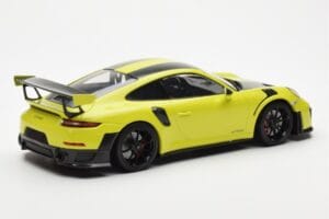 Porsche 911 991.2 GT2 RS Light Green With Black Magnesium Wheels Minichamps 1:18 155068300 Diecast - image 2 of 6