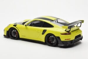 Porsche 911 991.2 GT2 RS Light Green With Black Magnesium Wheels Minichamps 1:18 155068300 Diecast - image 5 of 6