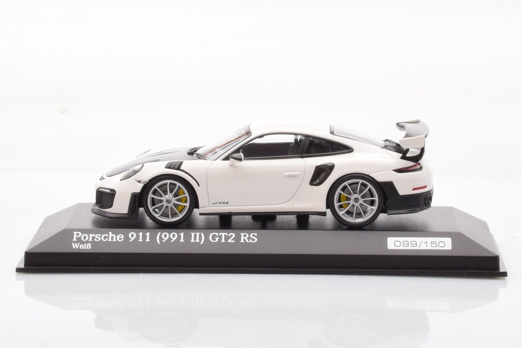 Porsche 911 991.2 GT2 RS White Minichamps 1:43