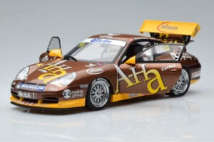Porsche 911 996 GT3 Cup M. Marsh Carrera Cup Asia Winner 2004 AUTOart 1:18 80489 Diecast - image 2 of 7