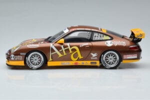 Porsche 911 996 GT3 Cup M. Marsh Carrera Cup Asia Winner 2004 AUTOart 1:18 80489 Diecast - image 4 of 7