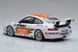 Porsche 911 996 GT3 R #1 C. Kwan Carrera Cup Asia 2004 AUTOart 1:18 80487 Diecast - image 6 of 7