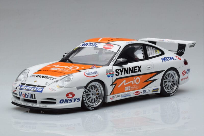 Porsche 911 996 GT3 R #1 C. Kwan Carrera Cup Asia 2004 AUTOart 1:18 80487 Diecast