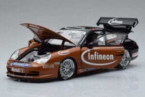 Porsche 911 996 GT3 R #2 S. Miau Carrera Cup Asia 2004 AUTOart 1:18 80488 Diecast - image 2 of 7