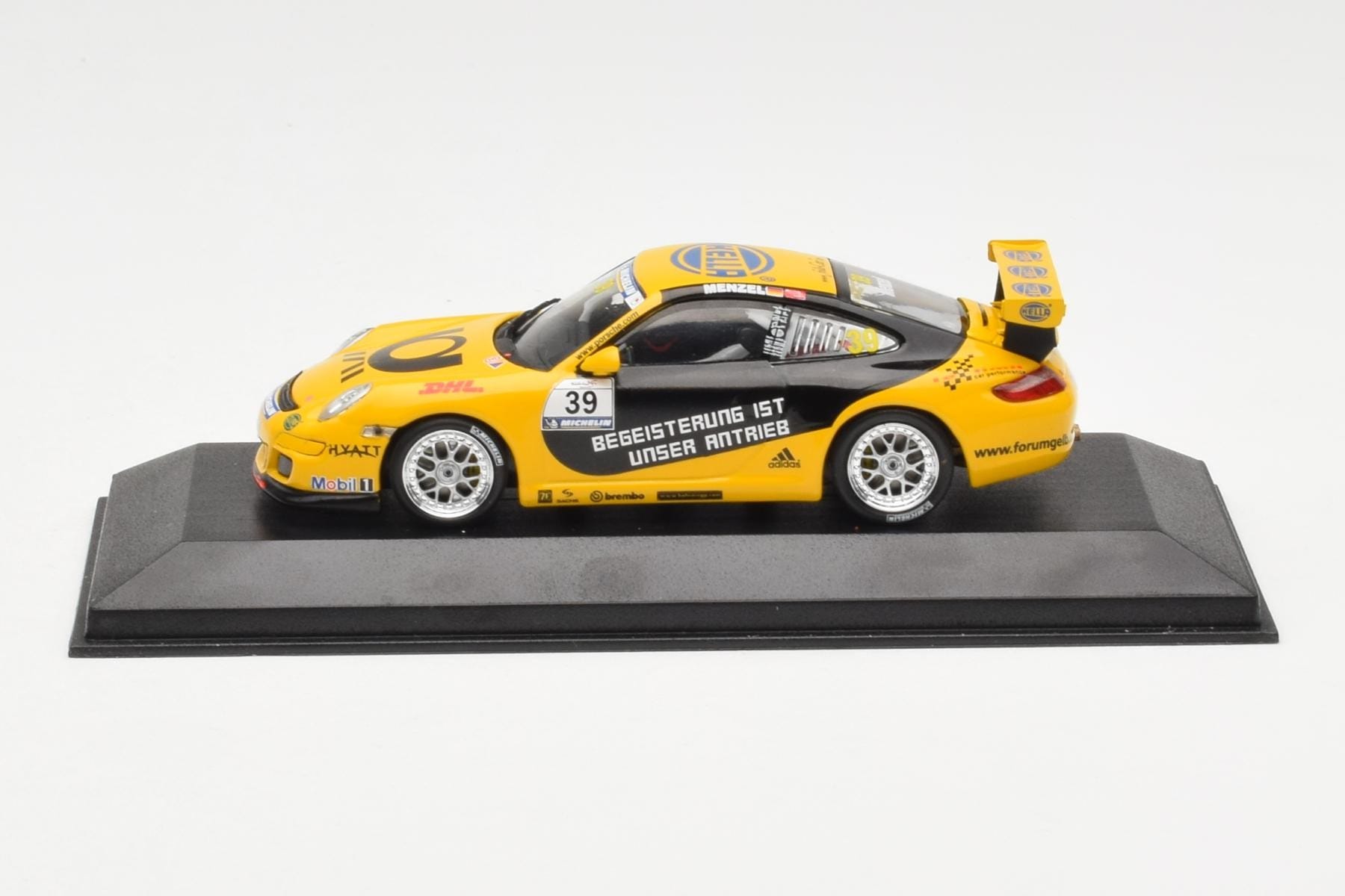 Minichamps Porsche 997 GT3 Cup 1:43 Menzel Supercup 2007