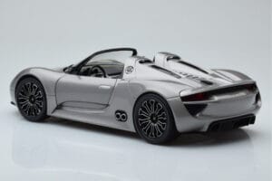 Porsche 918 Spyder Prototype Grey Metallic Minichamps 1:18 110060030 Diecast - image 5 of 7