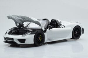 Porsche 918 Spyder Weissach Package White With Black Wheels Minichamps 1:18 113062443 Diecast - image 2 of 9