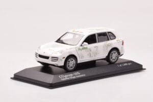Porsche Cayenne Concept Schaeffler Gruppe Automotive Minichamps 1:43 PORSCHE-264306 Diecast - image 2 of 4