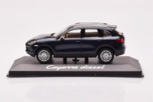 Porsche Cayenne 9PA Diesel Dark Blue Minichamps 1:43 WAP0200030B Diecast