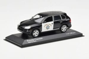 Porsche Cayenne 9PA Highway Patrol Minichamps 1:43 400066291 Diecast - image 2 of 4