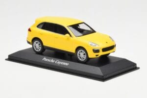 Porsche Cayenne 92A Yellow MaxiChamps 1:43 940063201 Diecast - image 3 of 4