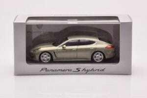 Porsche Panamera 970 S Hybrid Critall Green Minichamps 1:43 WAP0205010A Diecast - image 4 of 4