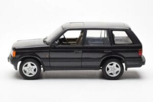 Range Rover P38 4.6 HSE Black Metallic AUTOart 1:18 70017 Diecast - image 4 of 9