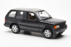 Range Rover P38 4.6 HSE Black Metallic AUTOart 1:18 70017 Diecast - image 7 of 9