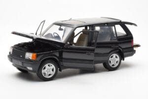 Range Rover P38 4.6 HSE Black Metallic AUTOart 1:18 70017 Diecast - image 9 of 9
