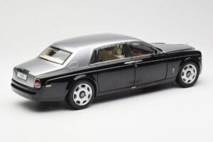 Rolls-Royce Phantom VII EWB Black and Silver Kyosho 1:18 08841BKS Diecast - image 3 of 8