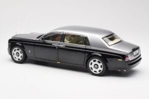 Rolls-Royce Phantom VII EWB Black and Silver Kyosho 1:18 08841BKS Diecast - image 7 of 8