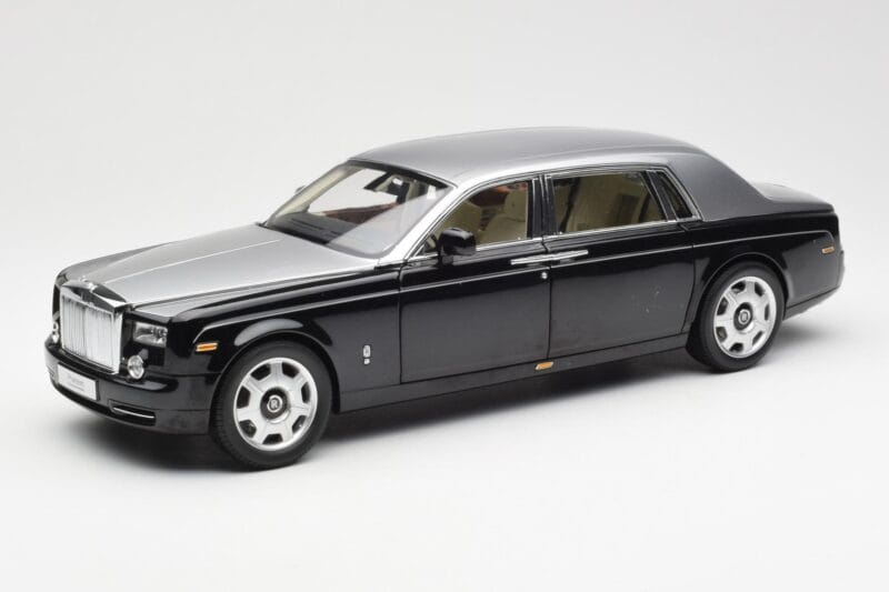Rolls-Royce Phantom VII EWB Black and Silver Kyosho 1:18 08841BKS Diecast