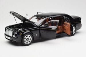 Rolls-Royce Phantom VII EWB Diamond Black Kyosho 1:18 08841DBK2 Diecast - image 2 of 8