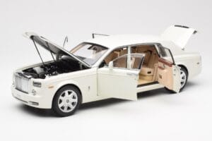 Rolls-Royce Phantom VII EWB English White Kyosho 1:18 08841EW2 Diecast - image 2 of 8