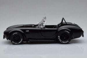 Shelby Cobra 427 S/C Black Kyosho 1:18 08048BK Diecast - image 4 of 9