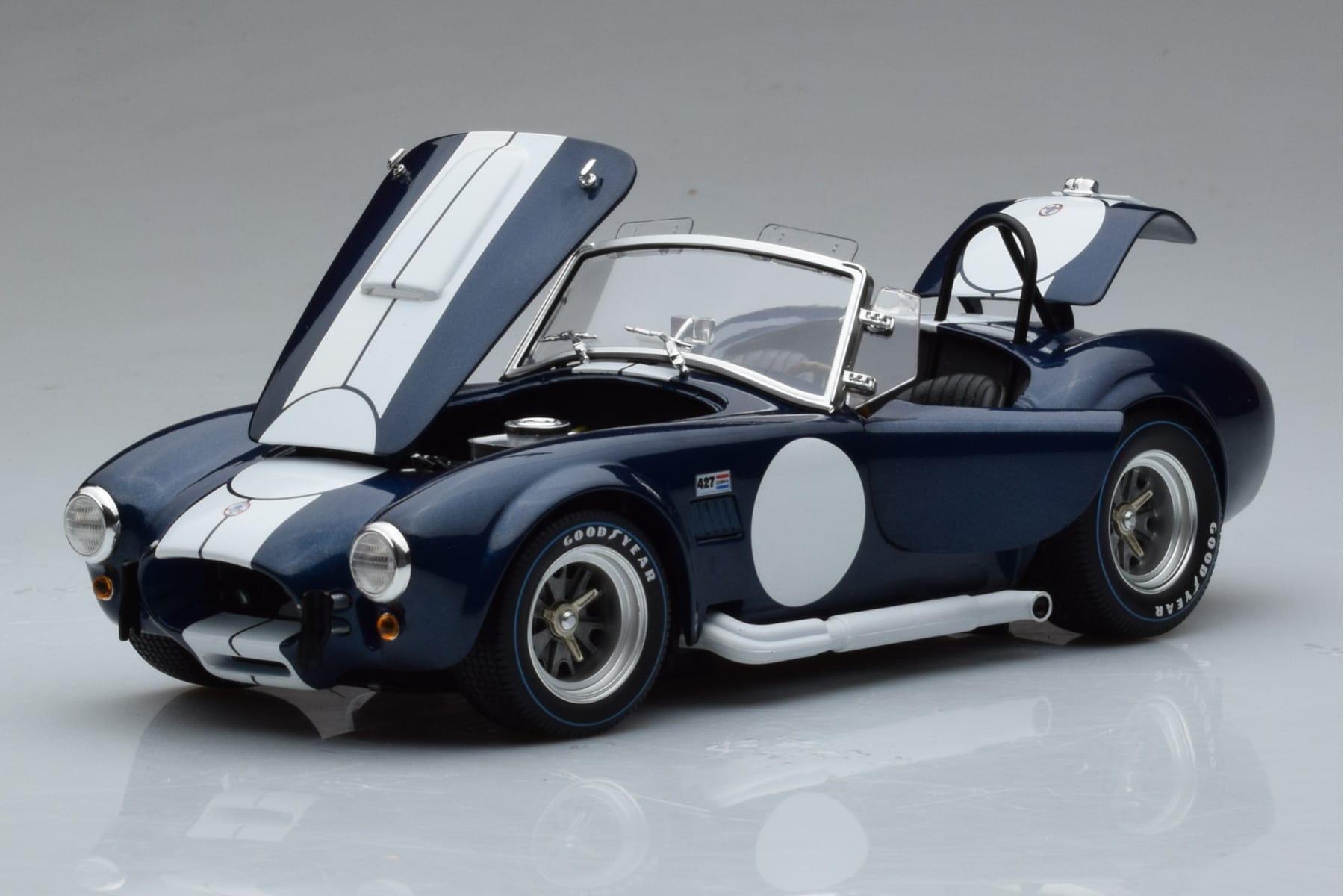 Shelby Cobra 427 S/C Dark Blue Kyosho 1:18