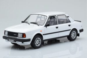 Skoda 130 L White IXO 1:18 18CMC158 Diecast