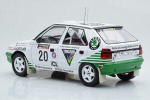 Skoda Felicia #20 S. Blomqvist / B. Cederberg Rally RAC Lombard 1995 IXO 1:18 18RMC147 Diecast - image 5 of 6